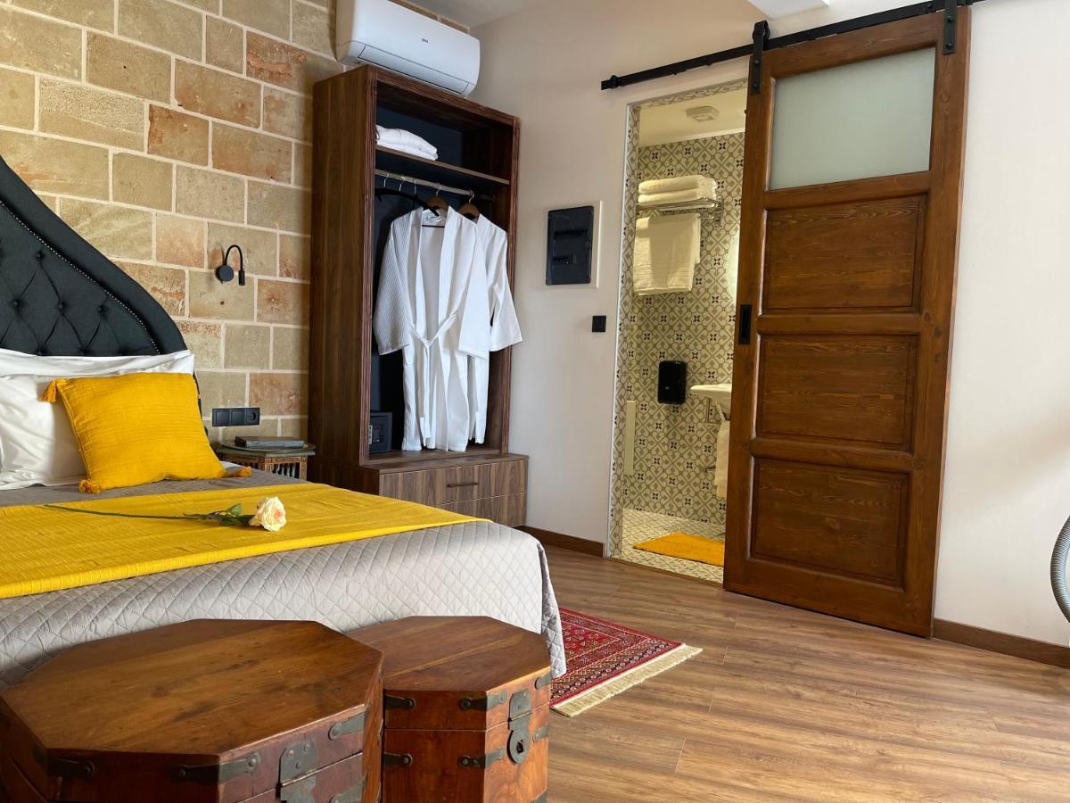 Utopia Luxury Suites - Old Town Rhodes City Exteriör bild