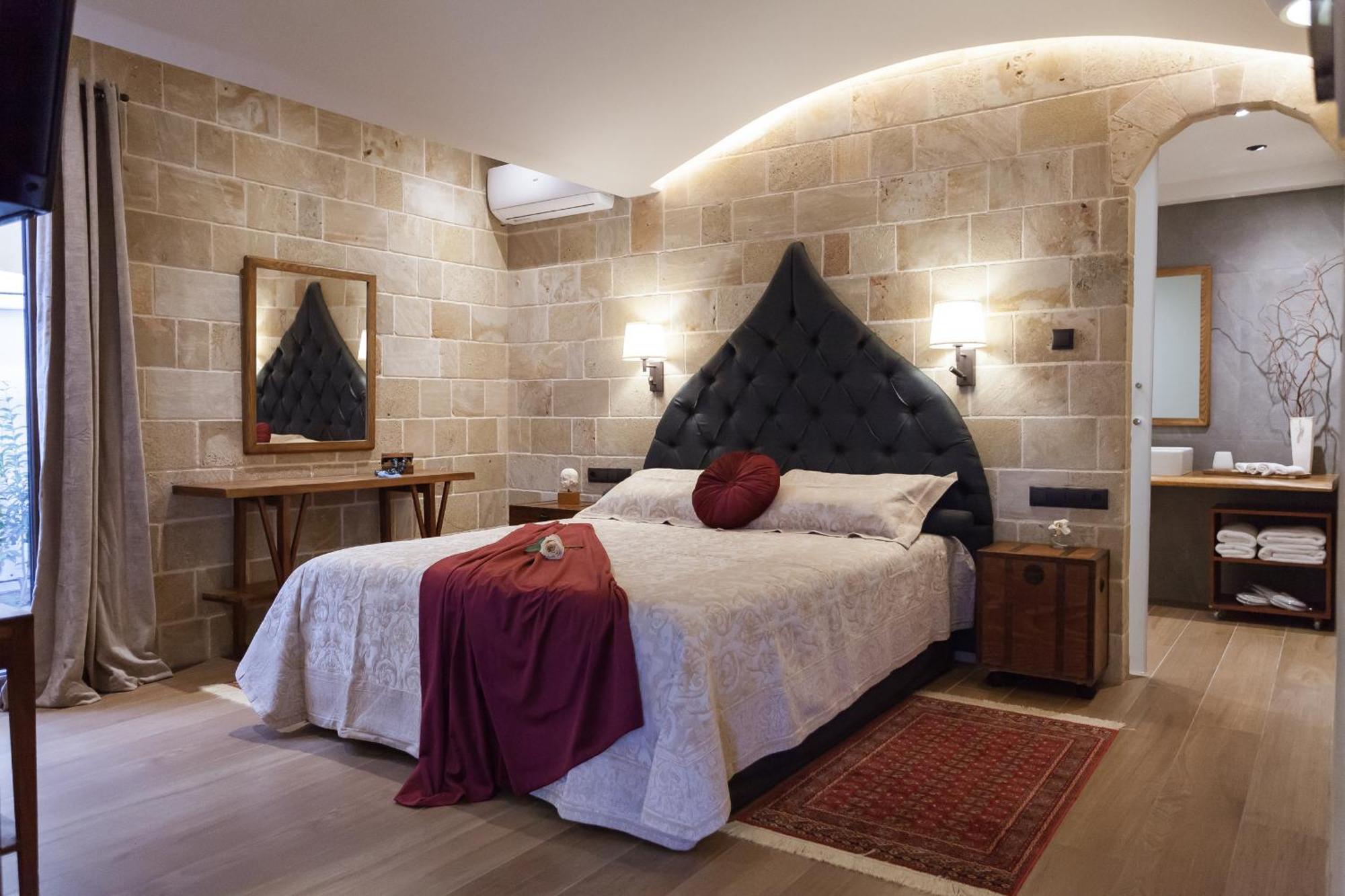 Utopia Luxury Suites - Old Town Rhodes City Exteriör bild