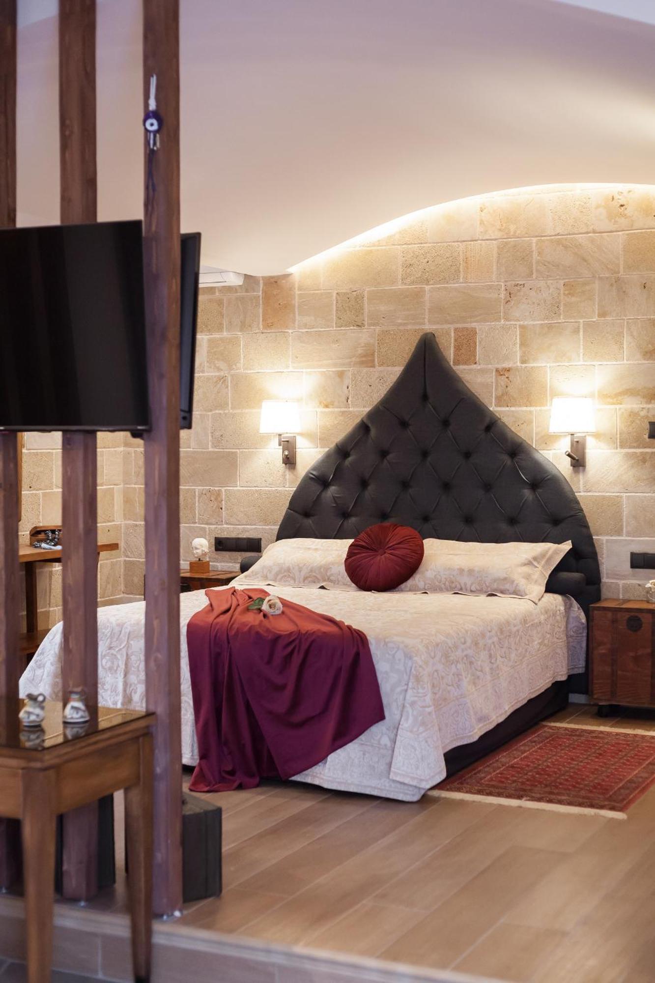 Utopia Luxury Suites - Old Town Rhodes City Exteriör bild