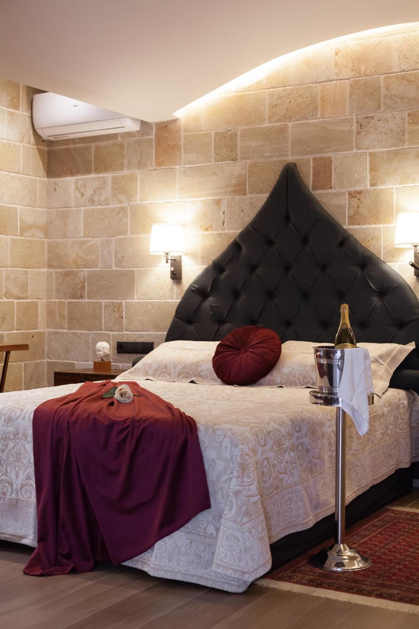 Utopia Luxury Suites - Old Town Rhodes City Exteriör bild