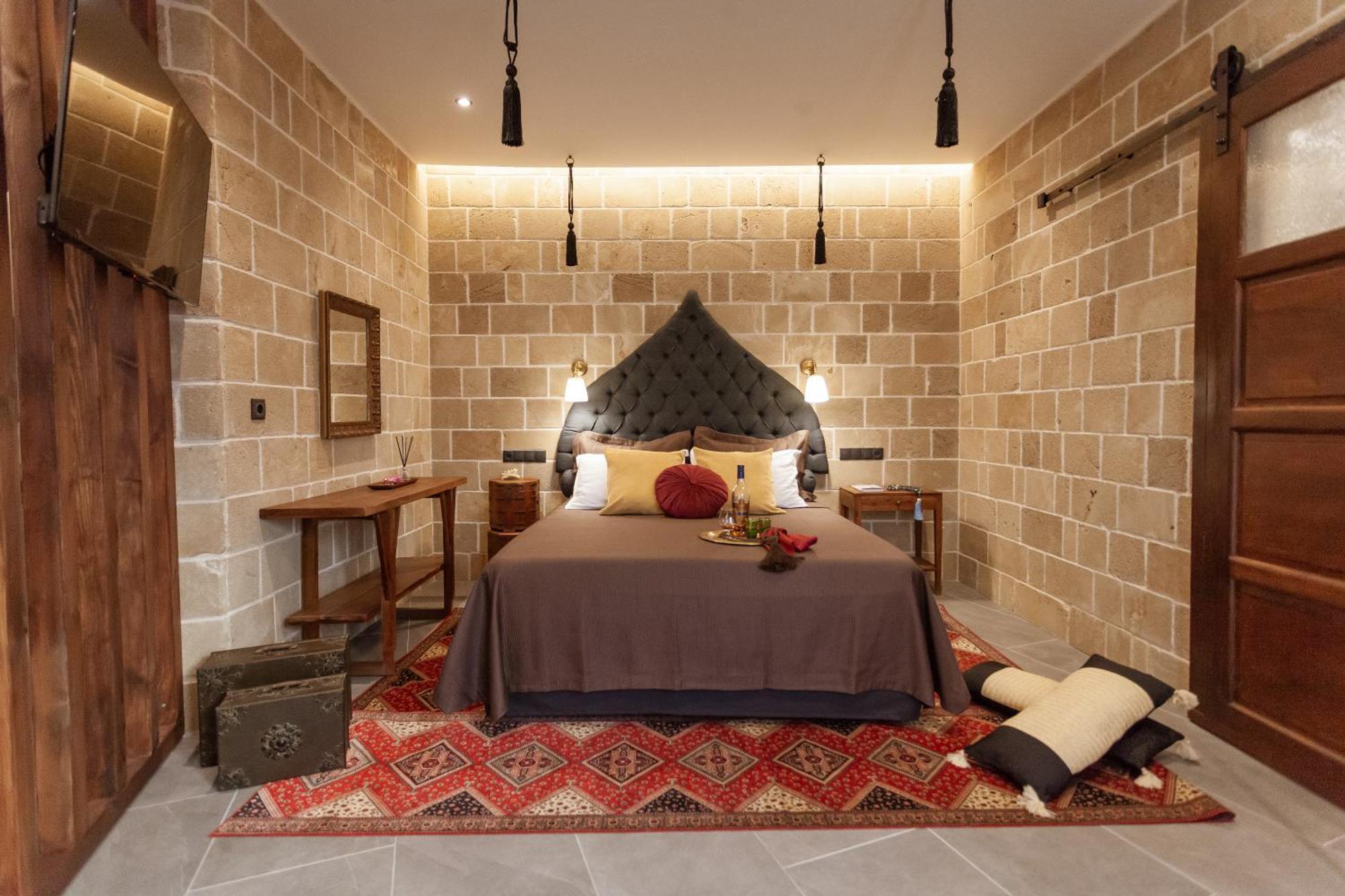 Utopia Luxury Suites - Old Town Rhodes City Exteriör bild